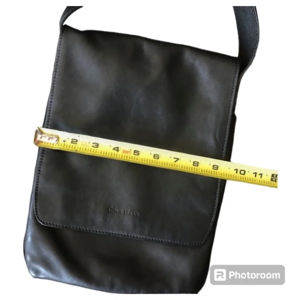 Cole Haan Black Leather Crossbody Messenger Bag With Adjustable Strap Size OS